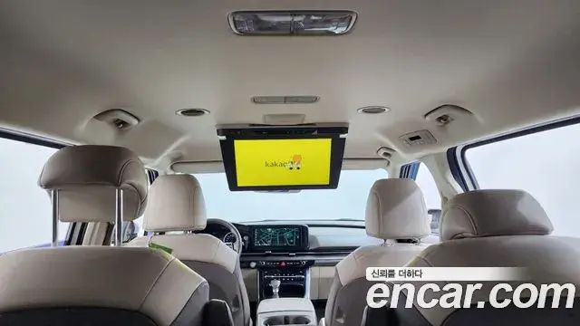 Kia Carnival 2021 — Photo 18/20