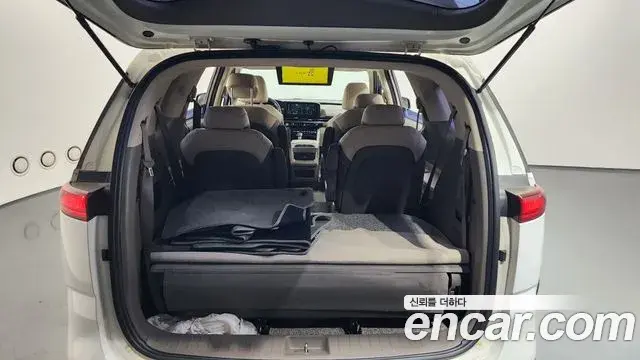 Kia Carnival 2021 — Photo 11/20