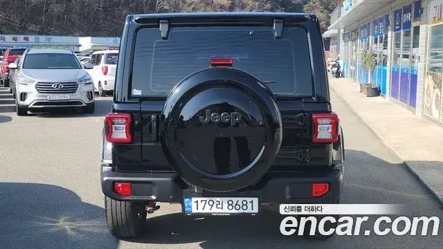 Jeep Wrangler 2021 — Фото 2/20