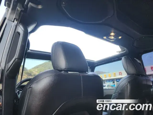Jeep Wrangler 2021 — Фото 9/20