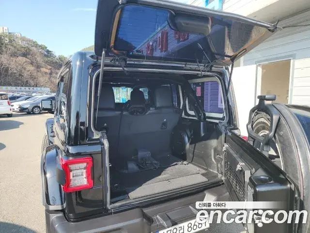 Jeep Wrangler 2021 — Фото 20/20