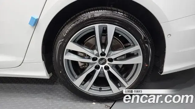 Audi A6 2022 — ფოტო 6/20
