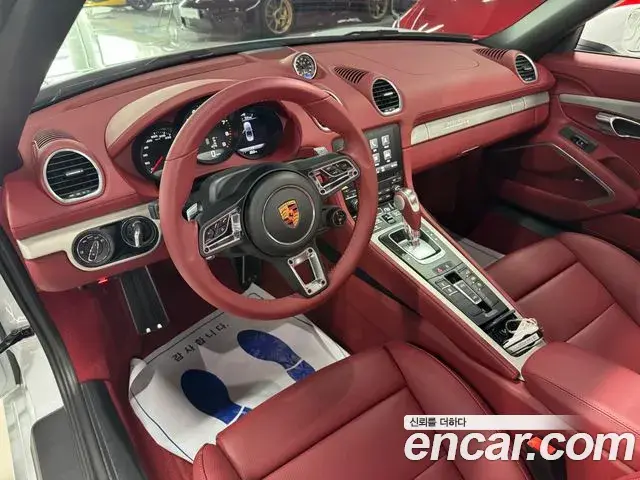 Porsche 718 Boxster 2022 — Şəkil 12/18