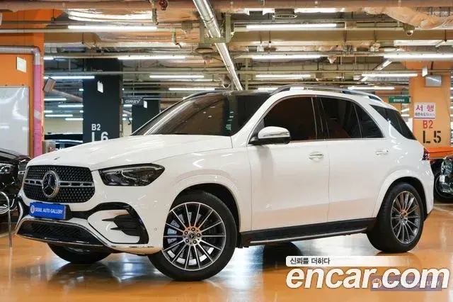 Mercedes-Benz GLE-Class 2025 — Photo 2/20