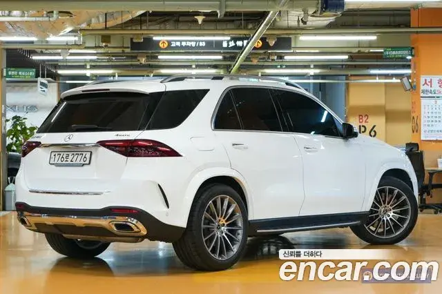 Mercedes-Benz GLE-Class 2025 — Photo 16/20
