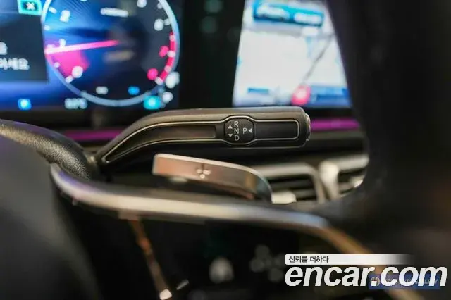 Mercedes-Benz GLE-Class 2025 — Photo 9/20