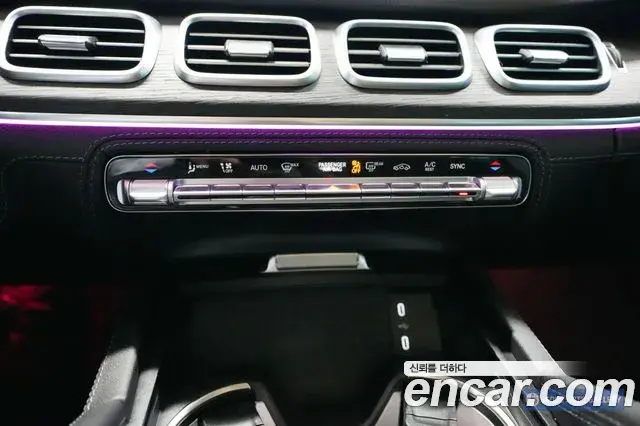 Mercedes-Benz GLE-Class 2025 — Photo 4/20