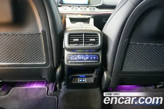 Mercedes-Benz GLE-Class 2025 — Photo 19/20