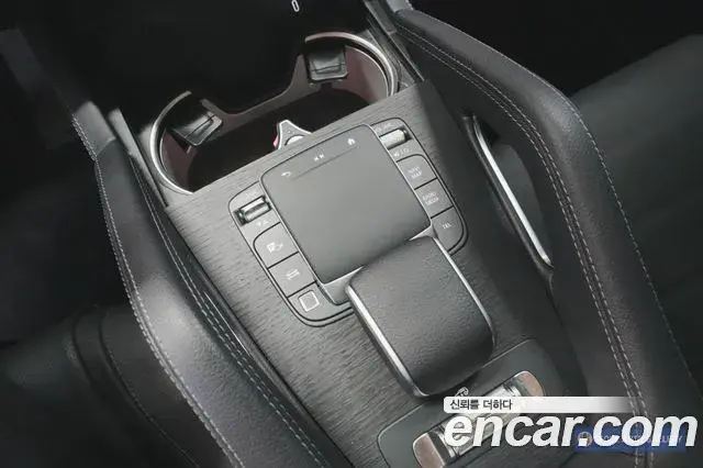 Mercedes-Benz GLE-Class 2025 — Photo 7/20
