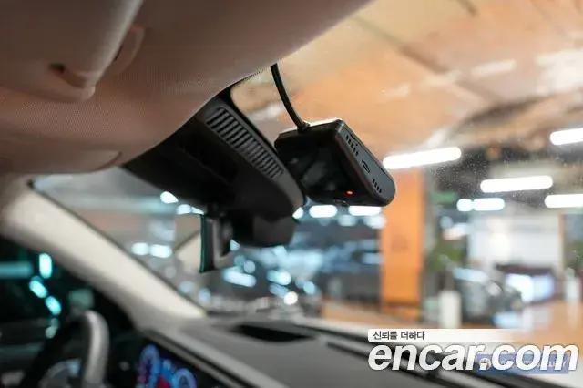 Mercedes-Benz GLE-Class 2025 — Photo 17/20