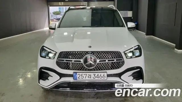Mercedes-Benz GLE-Class 2024 — ფოტო 9/18