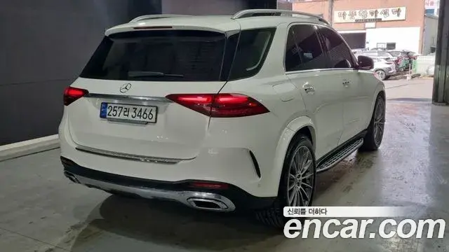 Mercedes-Benz GLE-Class 2024 — ფოტო 16/18