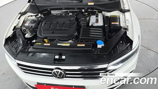 Volkswagen Passat GT 2022 — Şəkil 4/20