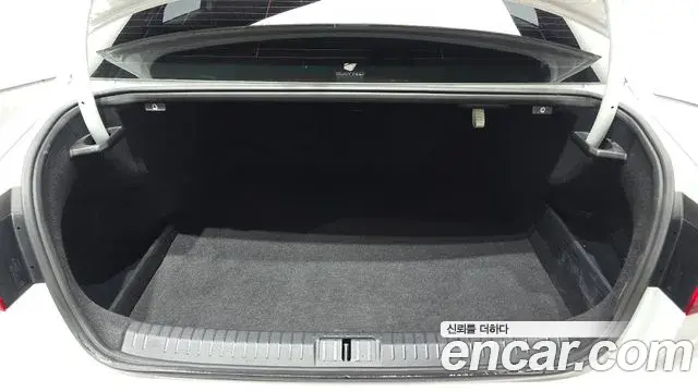 Volkswagen Passat GT 2022 — Şəkil 15/20