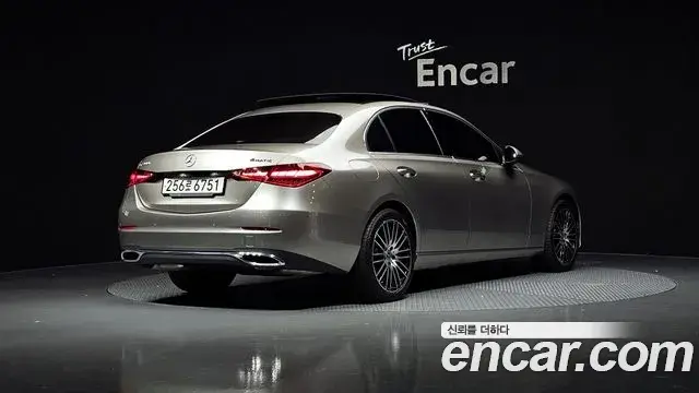 Mercedes-Benz C-Class 2022 — ფოტო 9/20