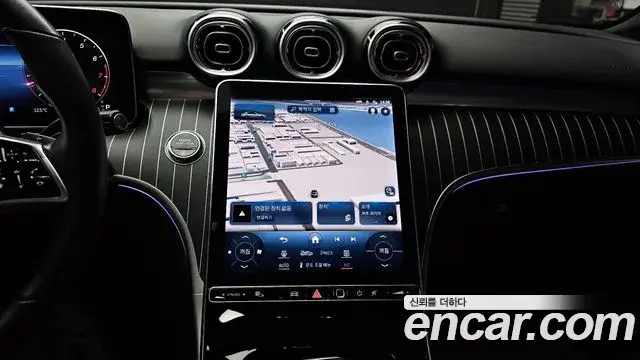Mercedes-Benz C-Class 2022 — ფოტო 8/20