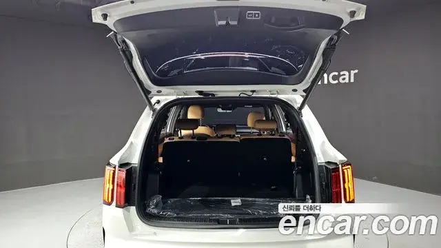 Kia Sorento 2021 — ფოტო 2/20