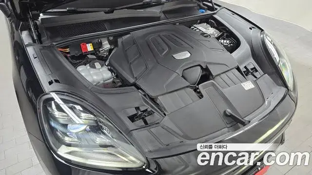 Porsche Cayenne 2022 — Photo 20/20