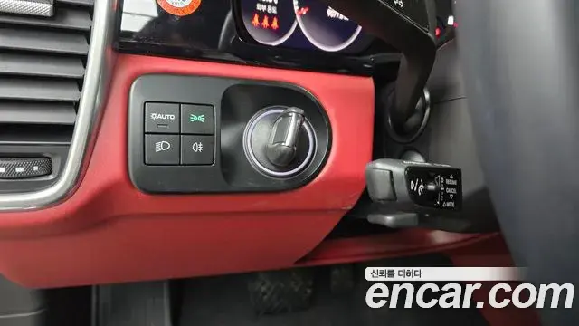 Porsche Cayenne 2022 — Photo 6/20