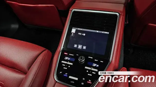 Porsche Panamera 2021 — ფოტო 4/20