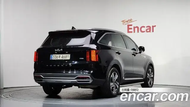 Kia Sorento 2022 — Photo 2/20