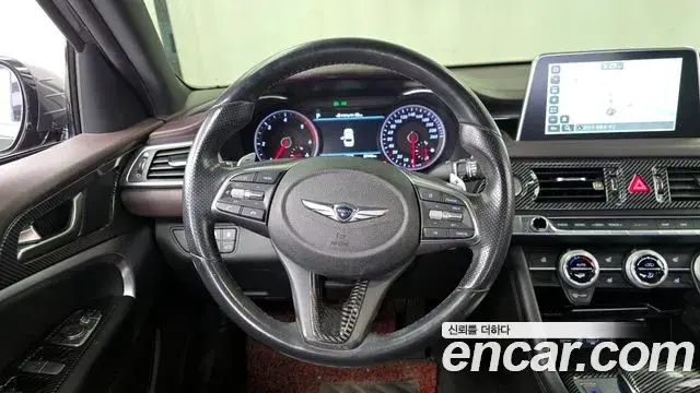 Genesis G70 2018 — ფოტო 13/20