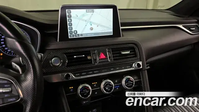 Genesis G70 2018 — ფოტო 18/20