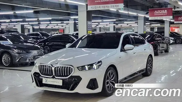 BMW 5 Series 2023 — ფოტო 5/20