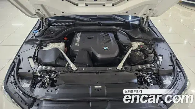 BMW 5 Series 2023 — ფოტო 10/20