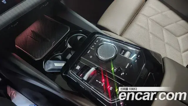 BMW 5 Series 2023 — ფოტო 7/20