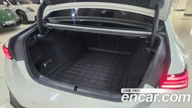 BMW 5 Series 2023 — ფოტო 14/20