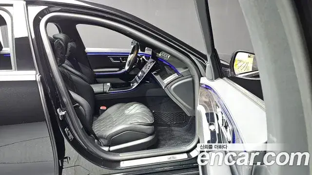 Mercedes-Benz S-Class 2022 — Photo 11/20