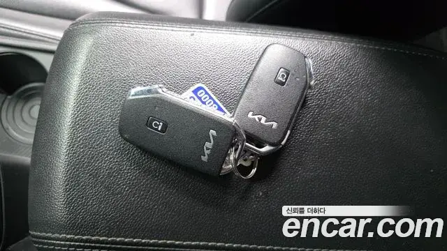 Kia Sportage 2023 — Şəkil 18/20