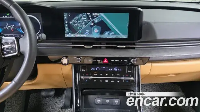 Kia Carnival 2023 — ფოტო 15/20