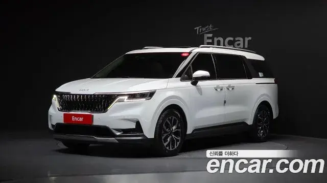 Kia Carnival 2022 — Фото 1/20
