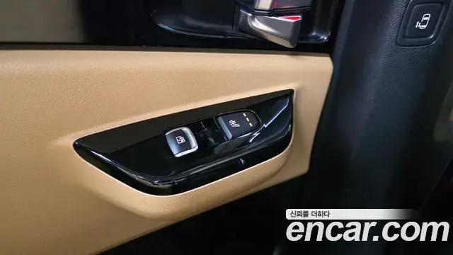 Kia Carnival 2022 — Фото 18/20