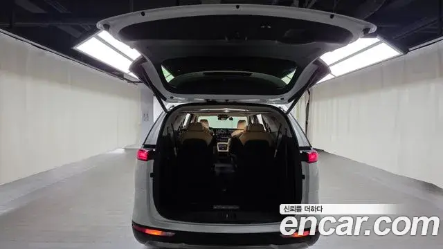 Kia Carnival 2022 — Фото 20/20