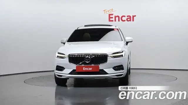 Volvo XC60 2021 — Фото 3/20