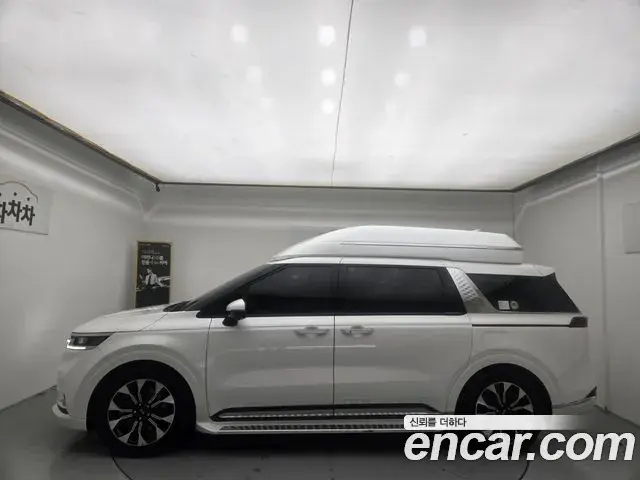 Kia Carnival 2021 — Фото 1/20