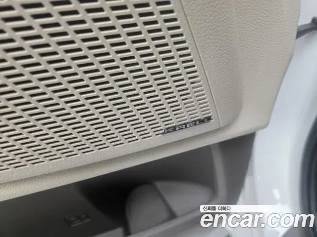 Kia Carnival 2021 — Фото 16/20