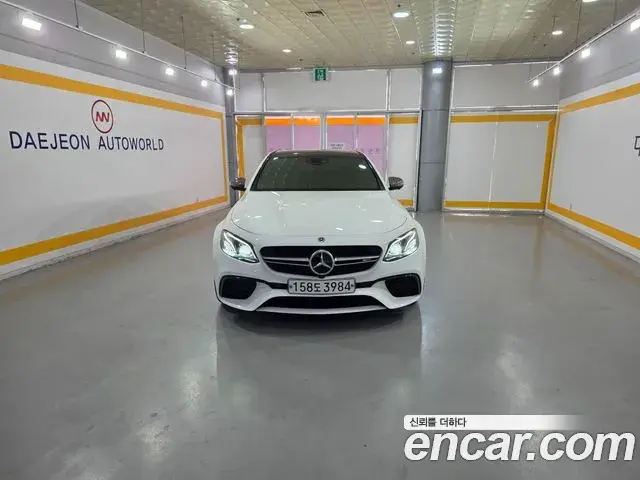 Mercedes-Benz E-Class 2019 — ფოტო 3/20