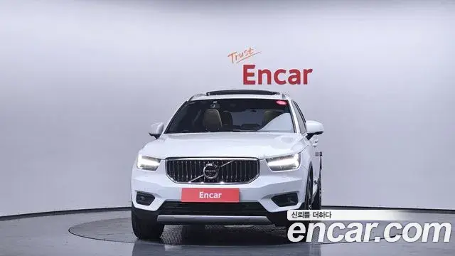 Volvo XC40 2020 — Фото 3/20