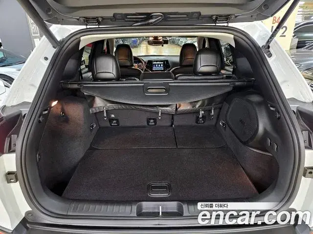 Jeep Cherokee 2022 — Фото 14/20