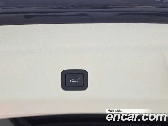 Cadillac Escalade 2023 — Şəkil 16/20