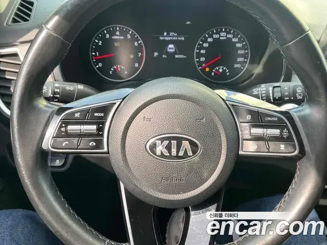 Kia Seltos 2021 — Фото 12/20
