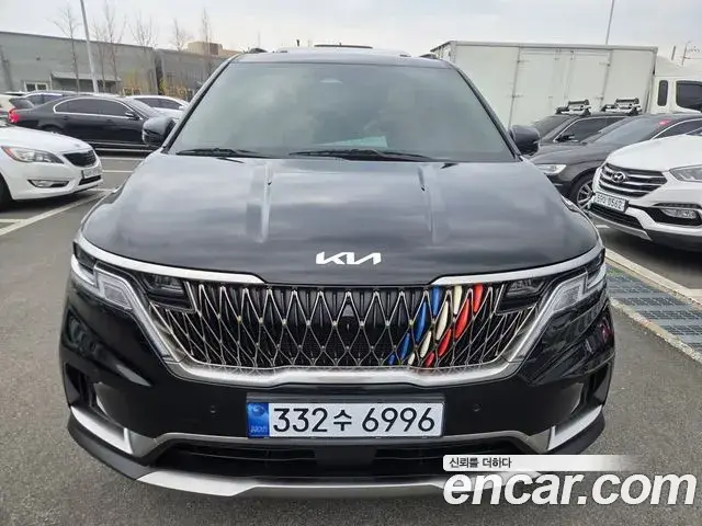 Kia Carnival 2023 — Фото 2/20