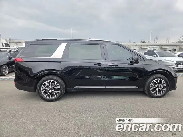 Kia Carnival 2023 — Фото 5/20