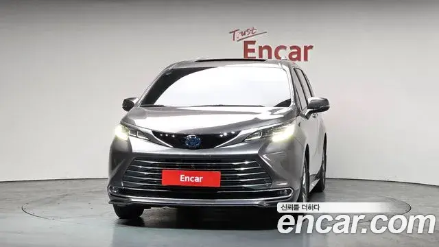 Toyota Sienna 2023 — Şəkil 20/20