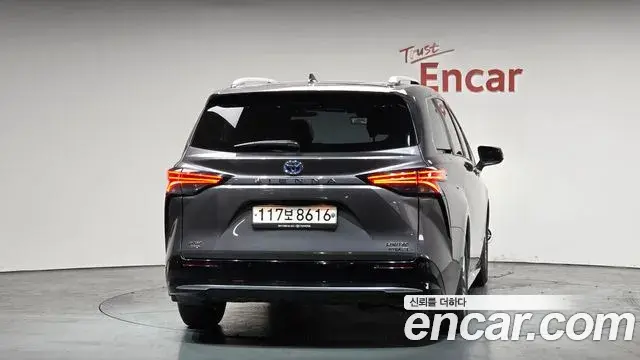 Toyota Sienna 2023 — Şəkil 14/20
