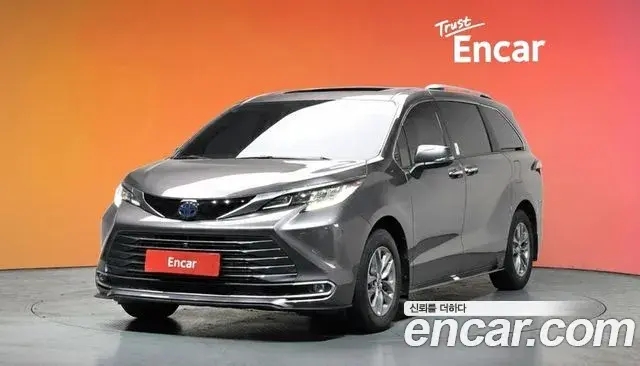 Toyota Sienna 2023 — Şəkil 10/20